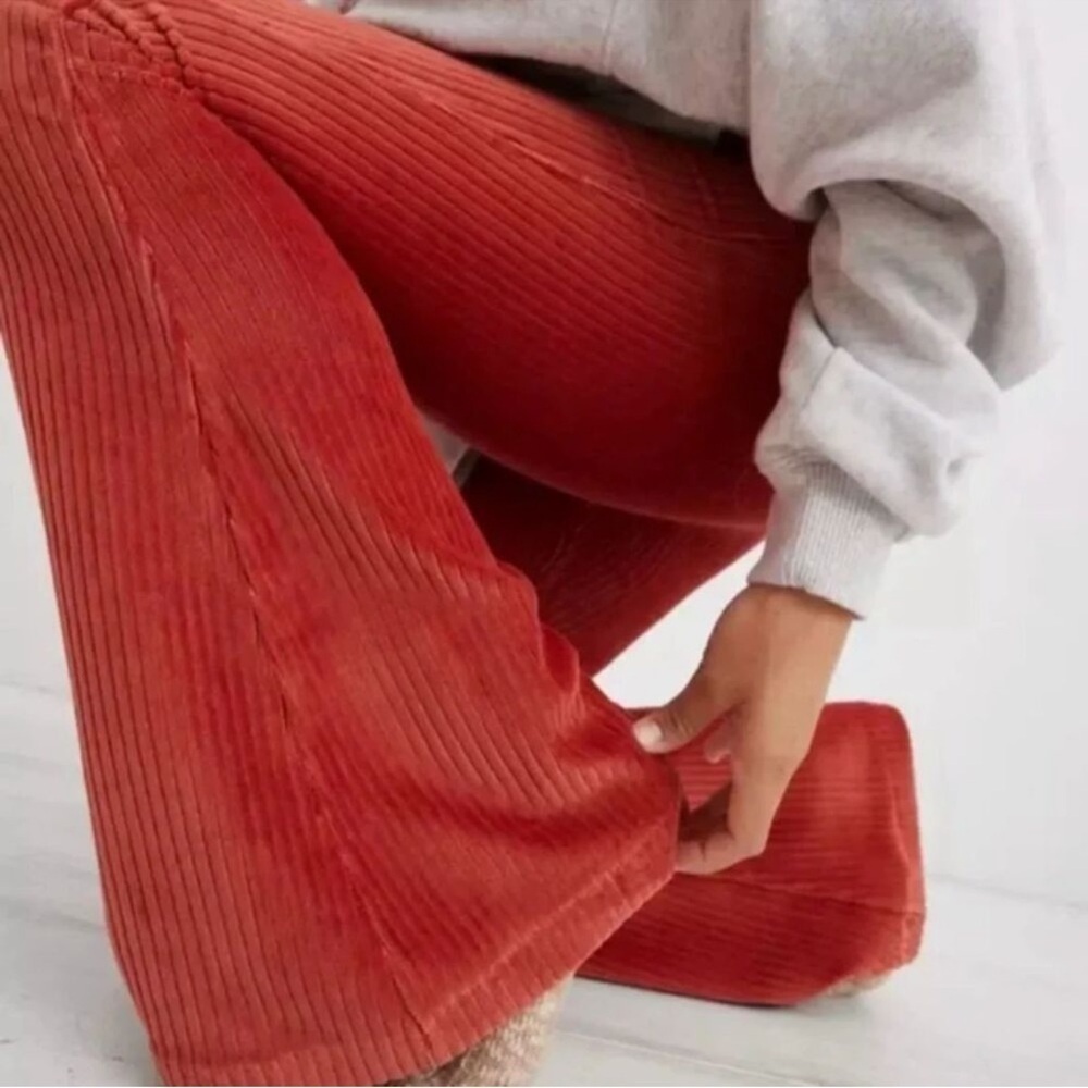 Aerie Groove-On Velour High
Waisted Flare Pant - Color Rust Belt - Picture 3 of 7